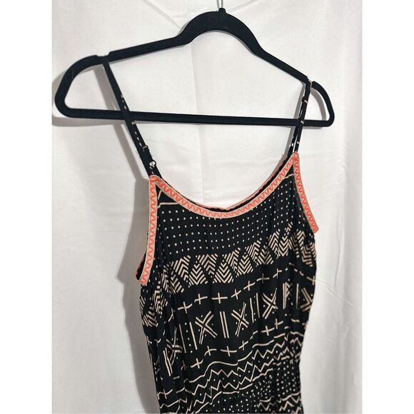 Fun & Flirty Romper - Picture 5 of 9